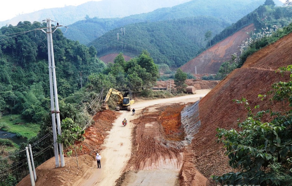 Bộ GTVT thúc tiến độ dự án kết nối giao thông miền núi qua Lai Châu - Ảnh 1.