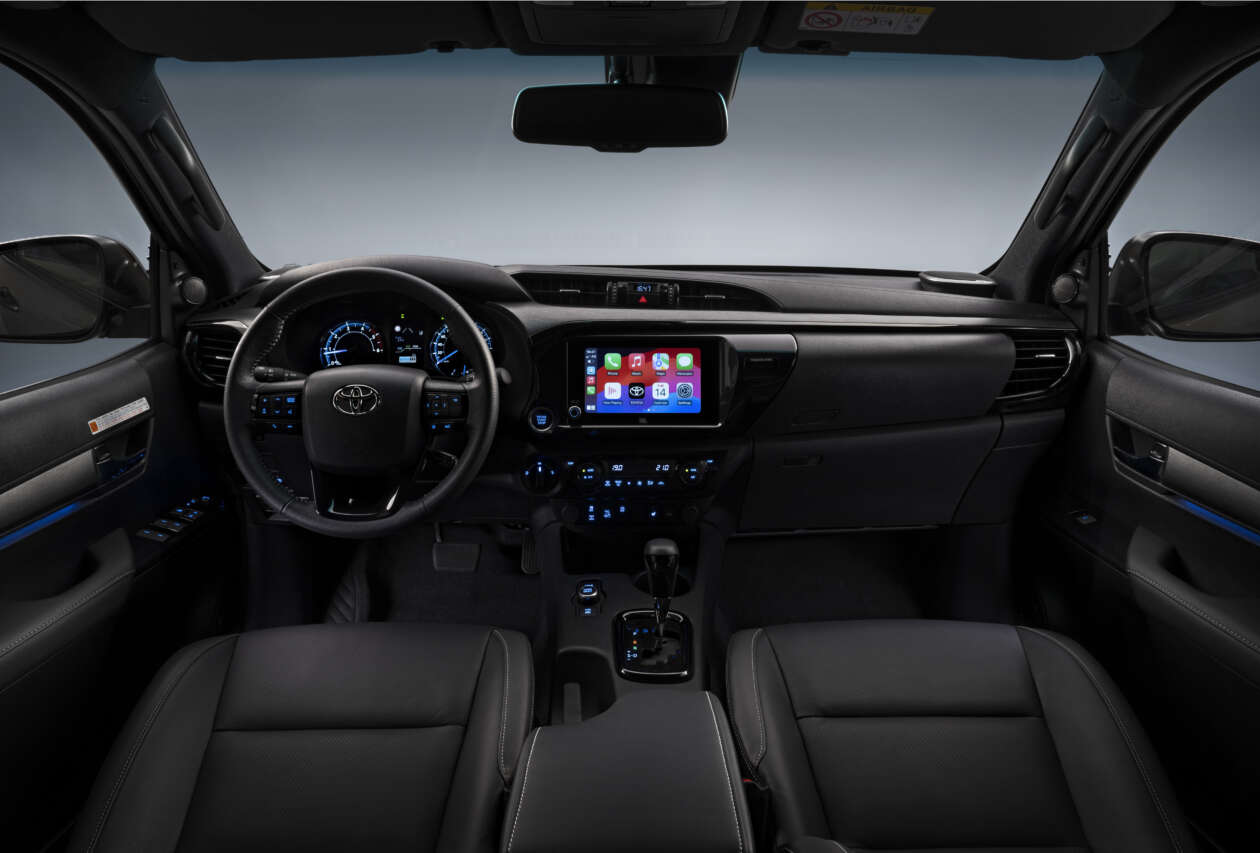 Toyota Hilux hybrid ra mắt, rộng cửa về Việt Nam - Ảnh 4.