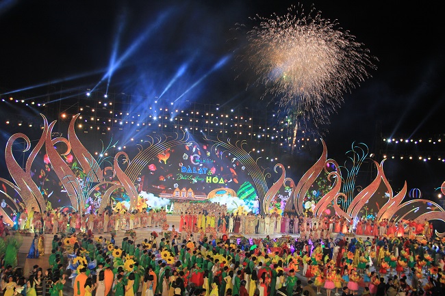 Lâm Đồng xin bắn pháo hoa nổ tầm thấp dịp Lễ kỷ niệm 130 năm Đà Lạt - Ảnh 1.