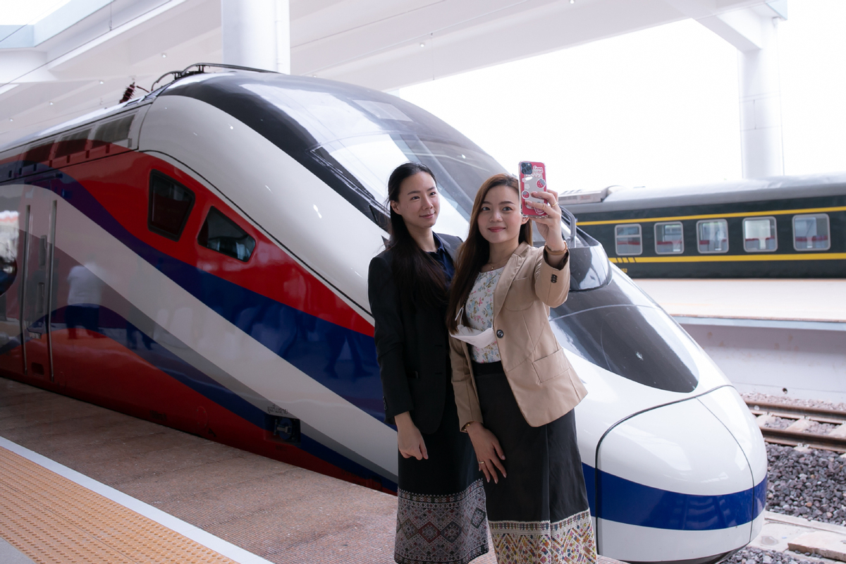 Hàng chục triệu khách đi tàu cao tốc Lào - Trung sau 2 năm vận hành - Ảnh 1.