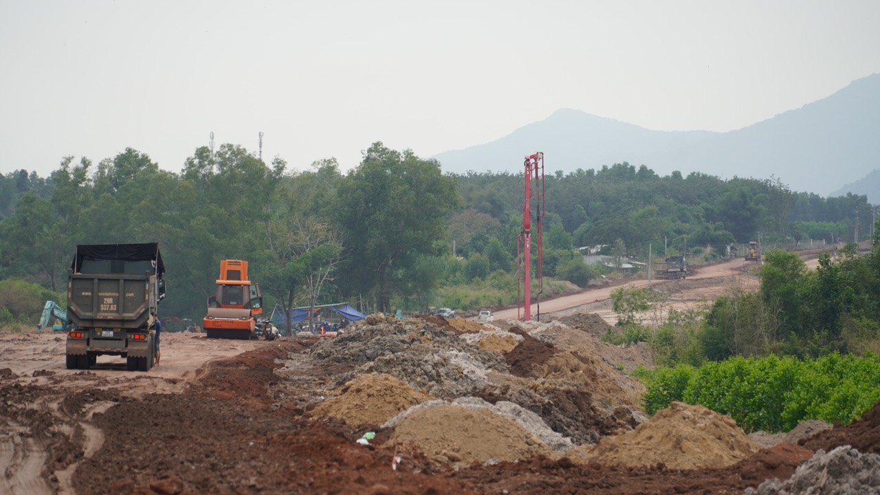 Dự án thành phần 3 cao tốc Biên Hoà - Vũng Tàu: Đường lớn hành hình, rộng thênh thang - Ảnh 4.
