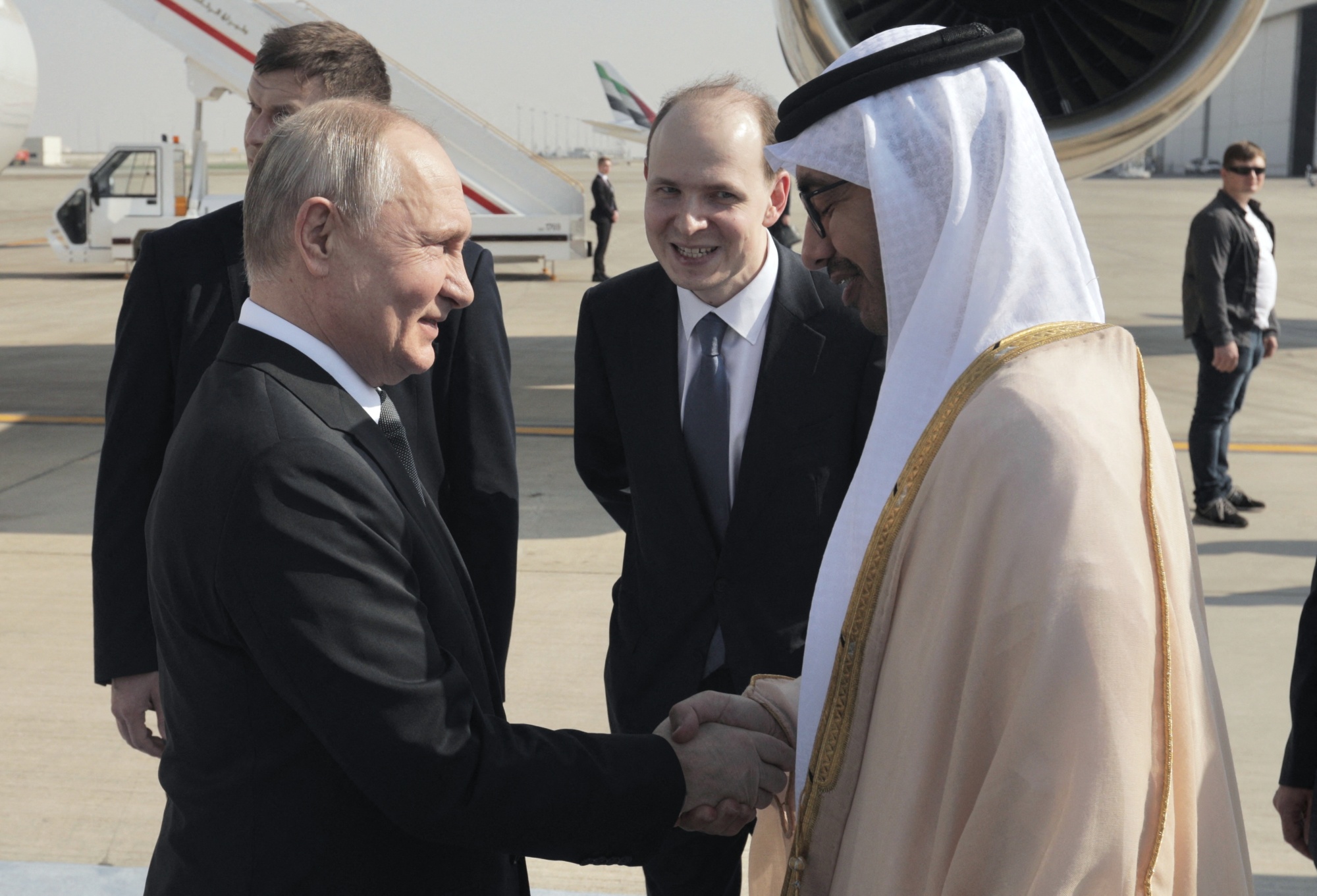 Điện Kremlin hé lộ lý do Nga điều 4 tiêm kích mang tên lửa hộ tống ông Putin thăm UAE - Ảnh 1.