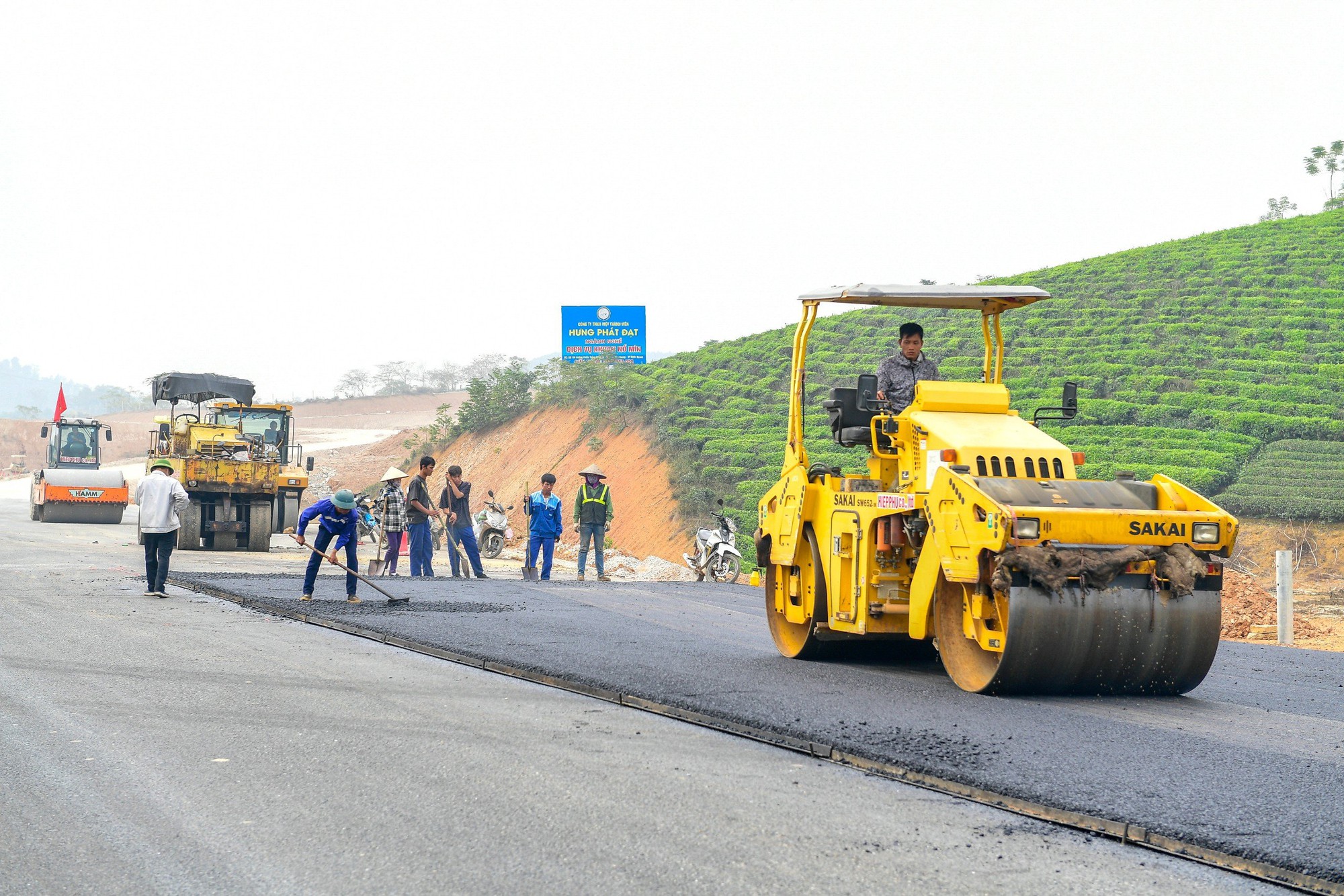 Hối hả cán đích cao tốc Tuyên Quang - Phú Thọ - Ảnh 6.