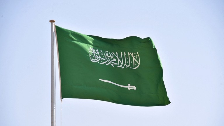 RT: Hoàng tử Saudi Arabia thiệt mạng trong vụ rơi máy bay - Ảnh 1.