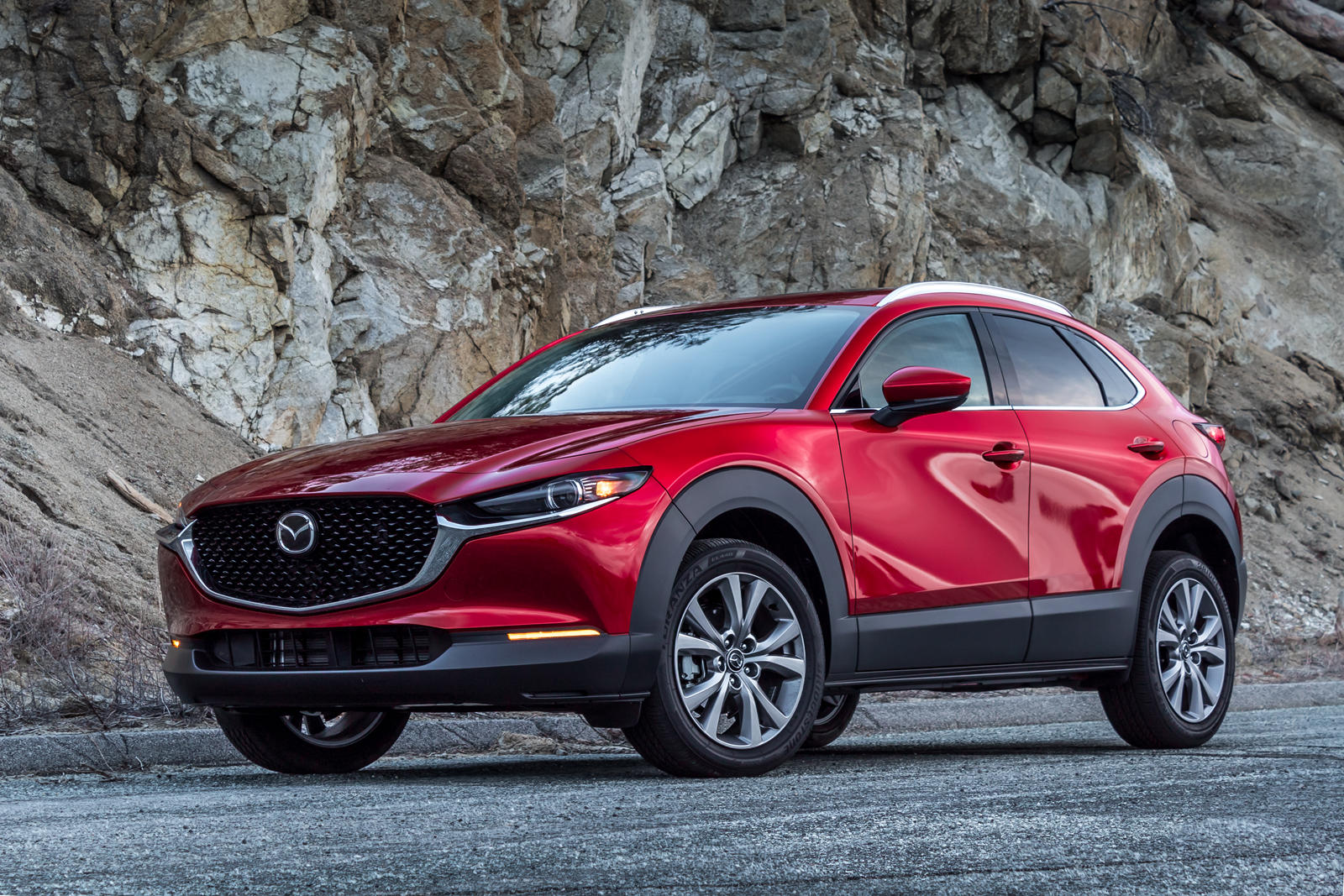 Mazda giảm giá loạt ô tô, nhiều nhất 20 triệu đồng- Ảnh 1.