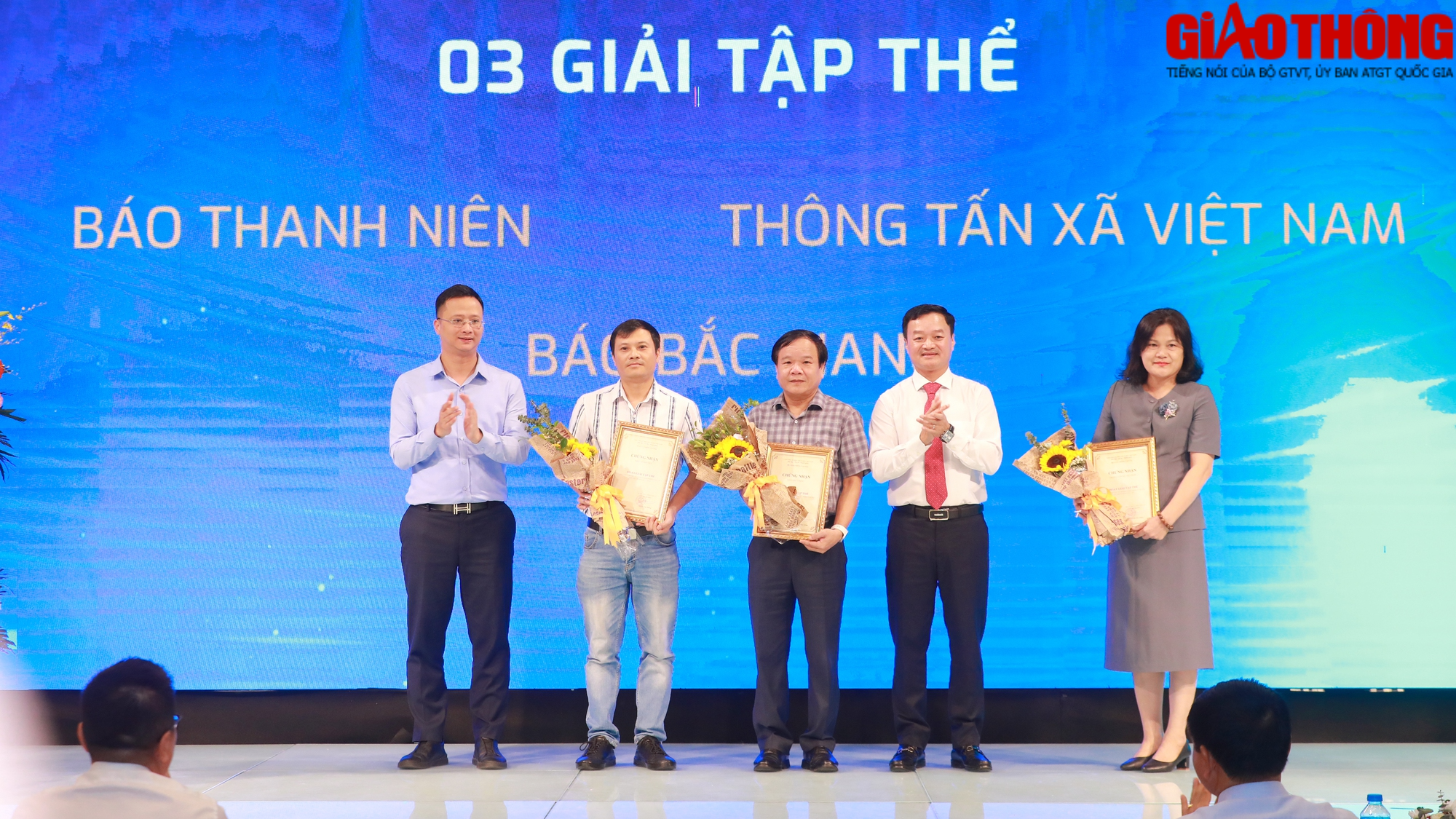 Bộ trưởng Nguyễn Văn Thắng: Ngành GTVT được cơ quan báo chí đồng hành, chia sẻ - Ảnh 8.