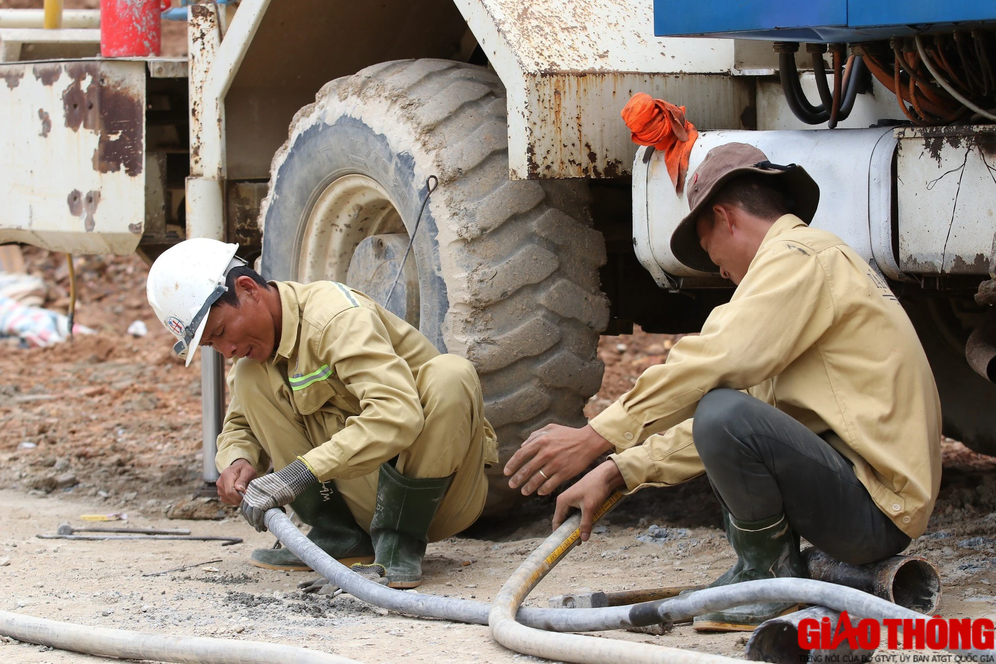 Tiến độ thi công hầm Đèo Bụt dài nhất dự án cao tốc Bắc Nam giai đoạn II đang được thi công như thế nào? - Ảnh 8.