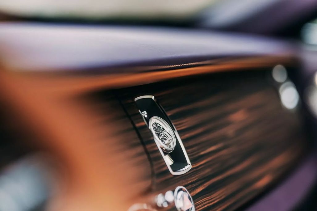 Ngắm xế sang Rolls-Royce phiên bản gắn đá quý cực hiếm  - Ảnh 10.