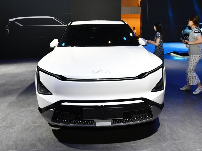 Xe điện Kia EV5 chính thức ra mắt, giá chỉ từ 526 triệu đồng  - Ảnh 3.
