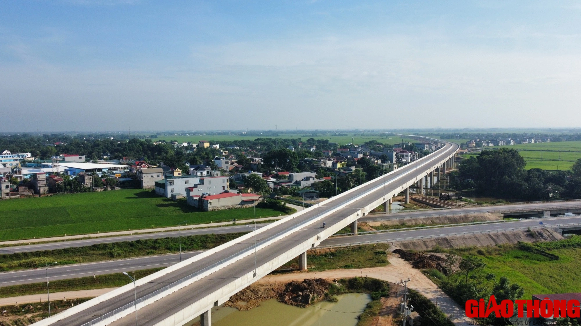 Toàn tuyến cao tốc QL45 - Nghi Sơn trước ngày thông xe - Ảnh 4.