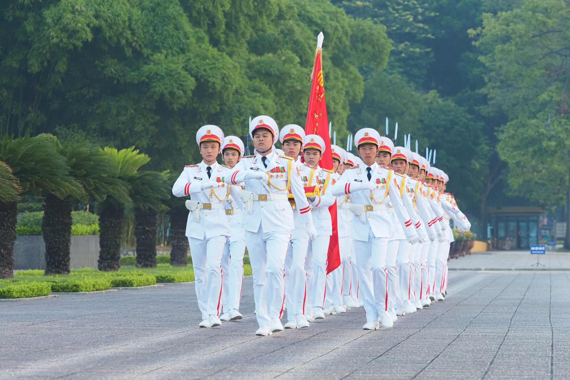 Thiêng liêng nghi lễ thượng cờ mừng Quốc khánh 2/9 trên Quảng trường Ba Đình  - Ảnh 2.