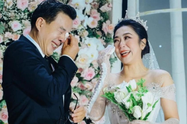 Hà Thanh Xuân tiết lộ chưa đăng ký kết hôn, đã chia tay &quot;vua cá Koi&quot; 1 năm - Ảnh 1.