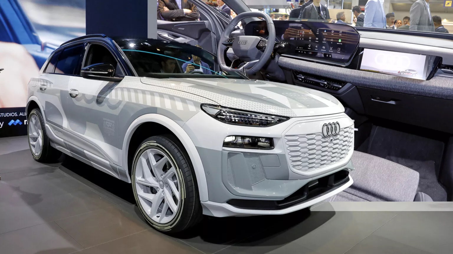 Nội thất Audi Q6 e-tron lộ diện với thiết kế tiện nghi, sang trọng - Ảnh 9. Nội thất Audi Q6 e-tron lộ diện với thiết kế tiện nghi, sang trọng - Ảnh 9.