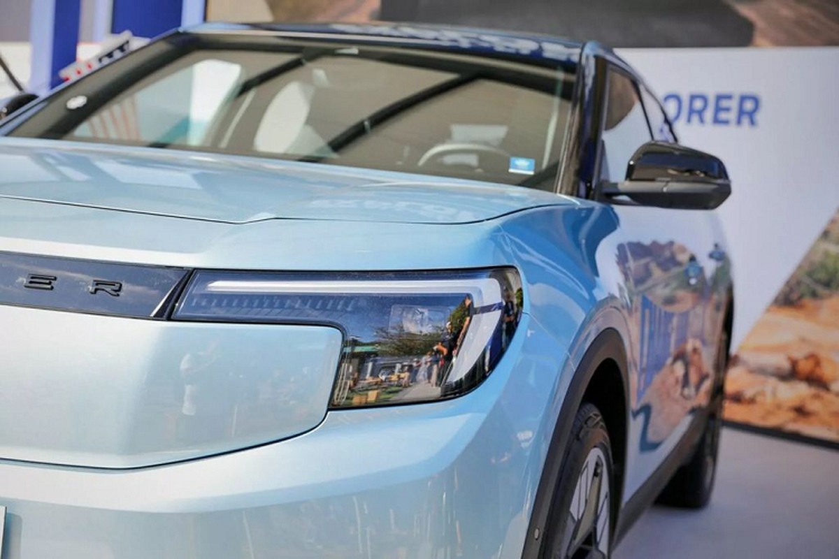 SUV điện Ford Explorer chính thức ra mắt, giá gần 1,2 tỷ đồng - Ảnh 9.