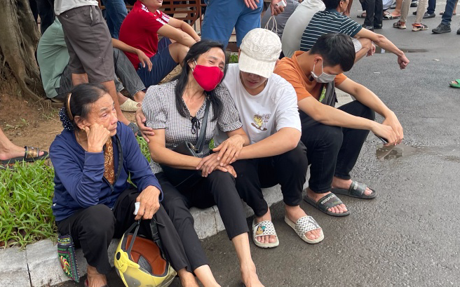 Vụ cháy chung cư mini ở Hà Nội: Đi tìm phép màu ở 3 bệnh viện - Ảnh 1.