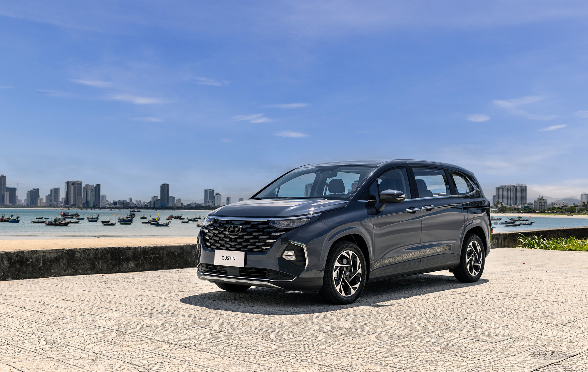 Hyundai Custin giảm giá mạnh tại đại lý- Ảnh 1.