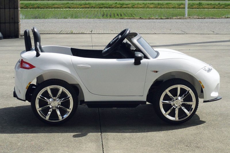 Mazda ra mắt mẫu xe đồ chơi mới dành cho trẻ em cực độc - Ảnh 1.