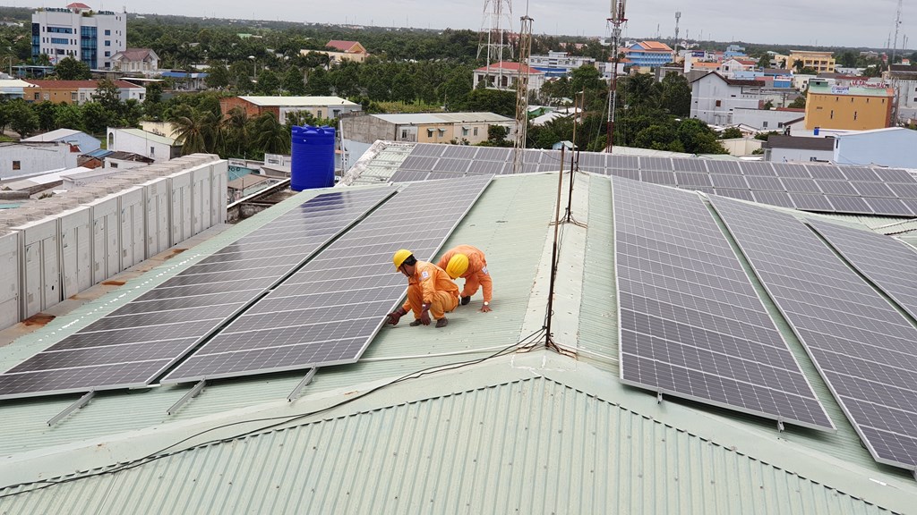 Bị chê chưa hấp hẫn, Bộ Công thương đề xuất lại 3 mô hình cho điện mặt trời mái nhà - Ảnh 2.