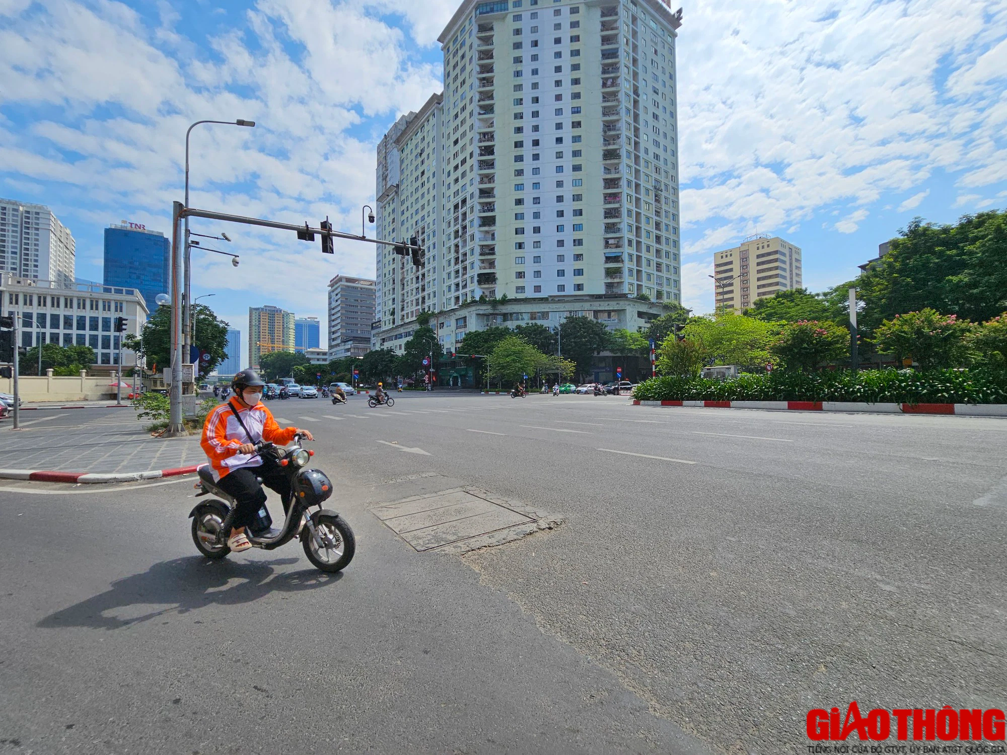 Đường phố Hà Nội vắng phương tiện dịp nghỉ lễ 2/9 - Ảnh 5.