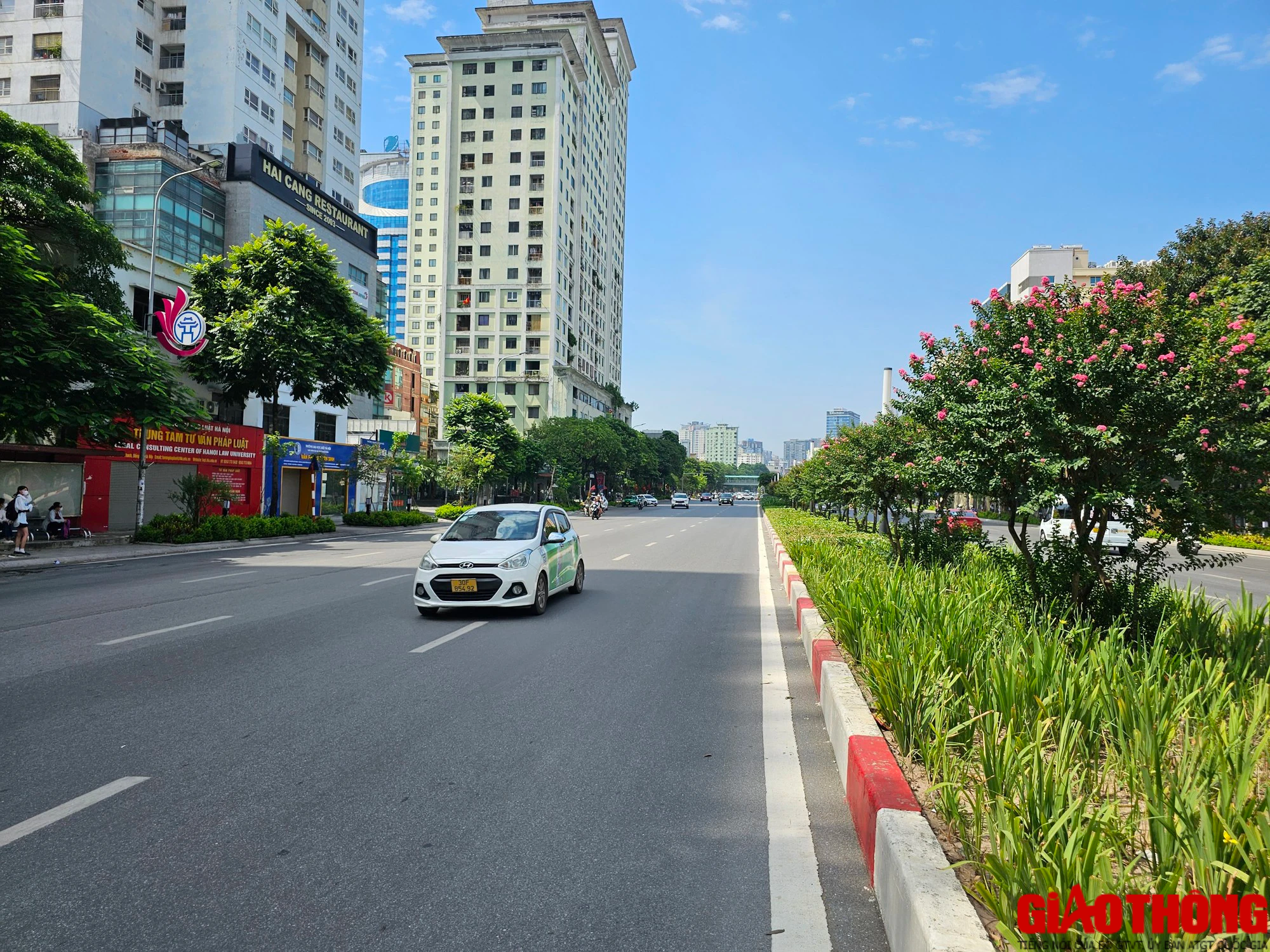 Đường phố Hà Nội vắng phương tiện dịp nghỉ lễ 2/9 - Ảnh 7.