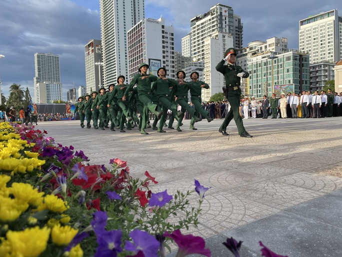 Trang trọng Lễ Thượng cờ ngày Quốc khánh tại TP Nha Trang - Ảnh 10.