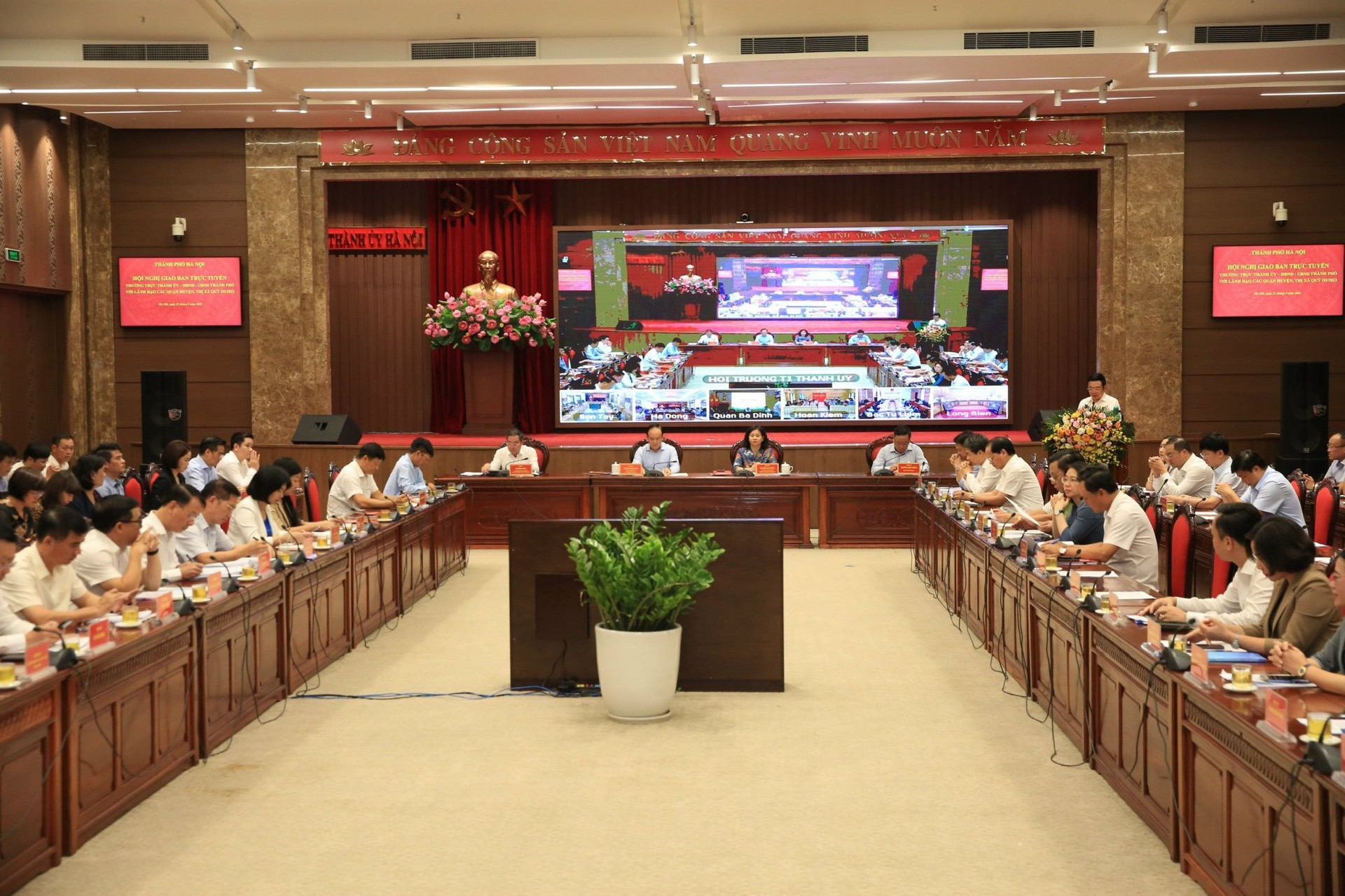 Hà Nội: Quận Thanh Xuân yêu cầu không để xe máy, xe điện ở chung cư mini - Ảnh 1.