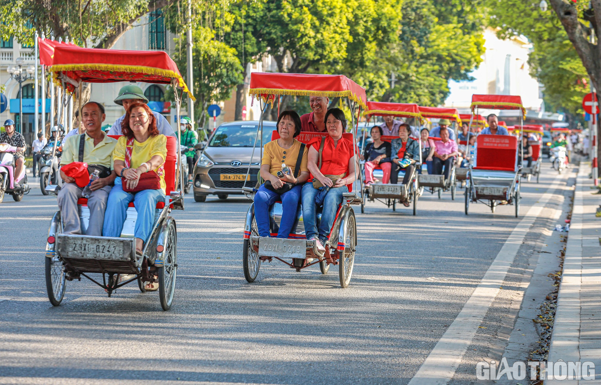 Mê mẩn cảnh sắc Hà Nội những ngày vào Thu - Ảnh 8.