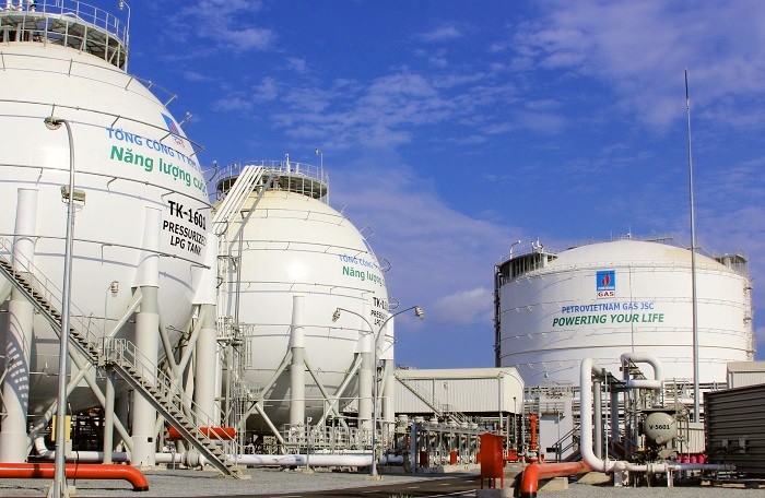 Bộ Công thương cần ủng hộ chuyển đổi điện than sang khí LNG - Ảnh 1.