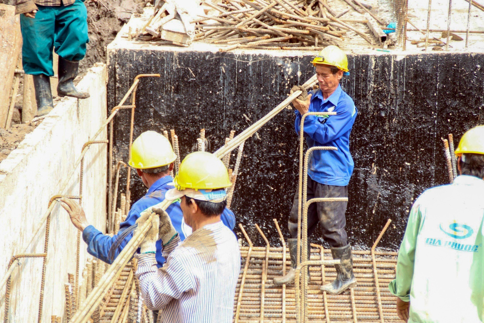 Nhà thầu cao tốc Cần Thơ - Cà Mau phải thay đổi kế hoạch thi công thích ứng với khó khăn - Ảnh 7.