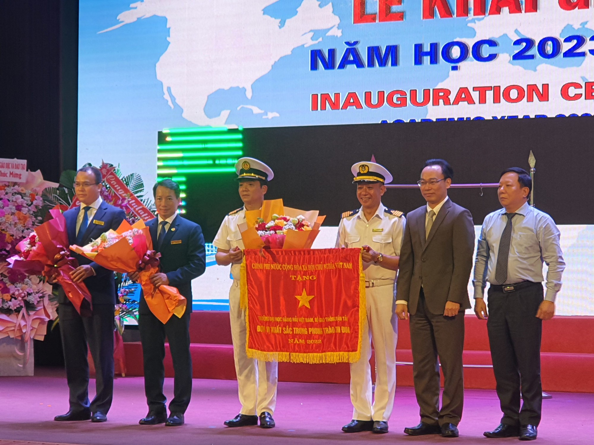 Hơn 4000 tân sinh viên Đại học Hàng Hải Việt Nam khai giảng năm học mới  - Ảnh 3.