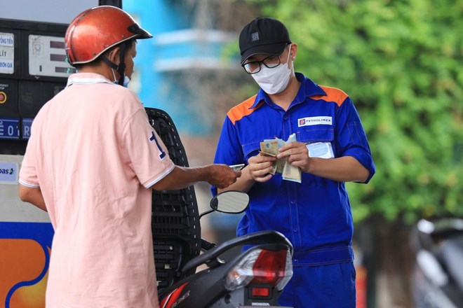 BIDV Long Biên cấn nợ doanh nghiệp 270 tỷ từ Quỹ bình ổn xăng dầu- Ảnh 1.