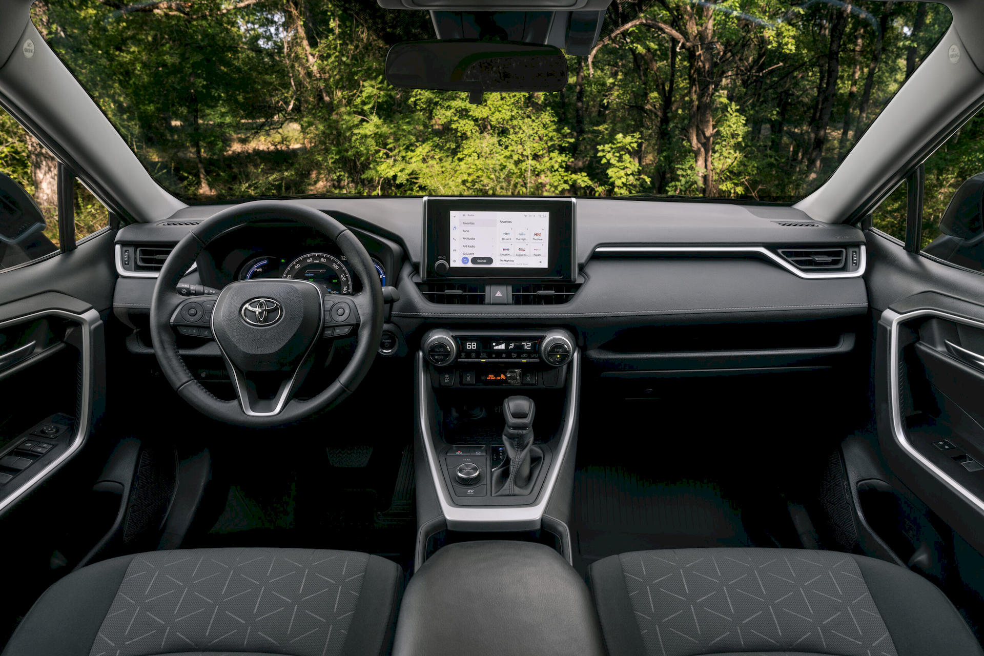Toyota RAV4 2024 ra mắt phiên bản mới với vẻ ngoài ấn tượng  - Ảnh 5.