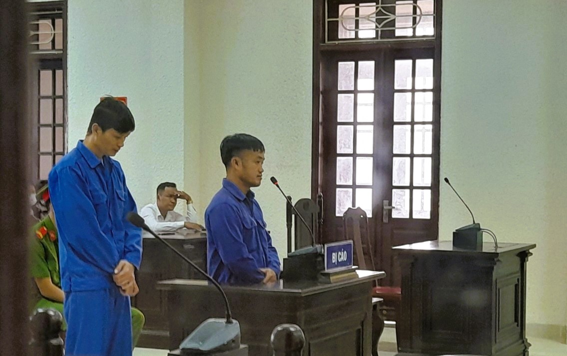 Hai nhân viên CDC Quảng Trị lĩnh án 15 năm tù về tội tham ô tài sản - Ảnh 1.