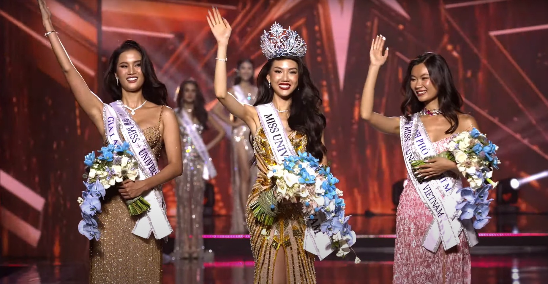 Siêu mẫu Bùi Quỳnh Hoa đăng quang Miss Universe Vietnam 2023 - Ảnh 1.