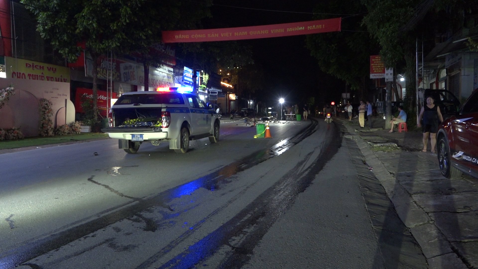 Danh tính 3 người tử vong sau vụ tai nạn nghiêm trọng ở Hà Giang - Ảnh 1.