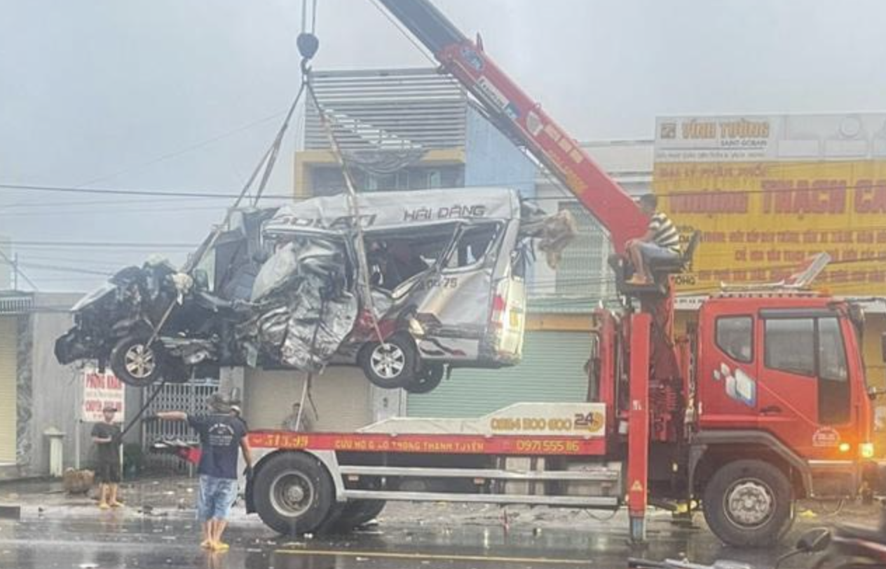Vụ tai nạn 4 người chết ở Đồng Nai: Khởi tố vụ án và tài xế xe Thành Bưởi - Ảnh 1.