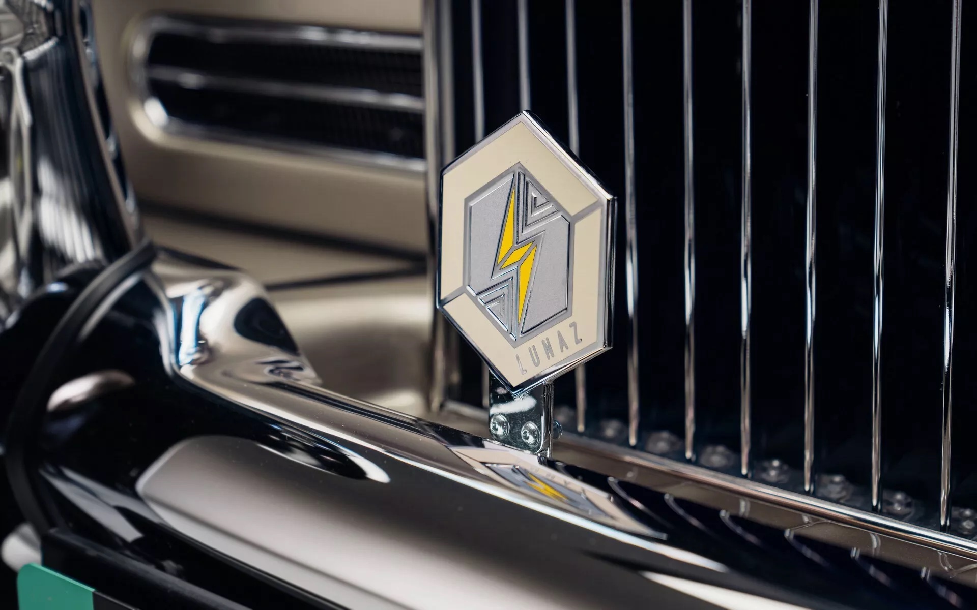 Biến xế cổ Rolls-Royce 63 năm tuổi thành xe điện độc đáo  - Ảnh 6.