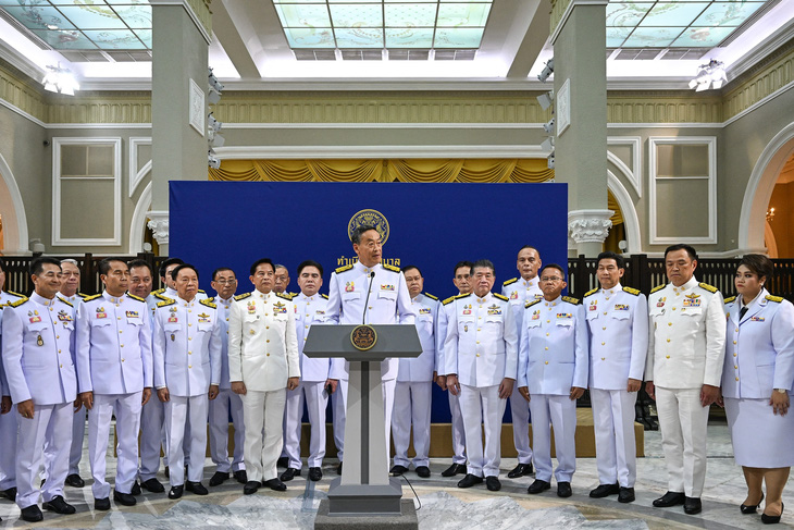 Tân Thủ tướng Thái Lan cùng nội các mới tuyên thệ nhậm chức - Ảnh 1.