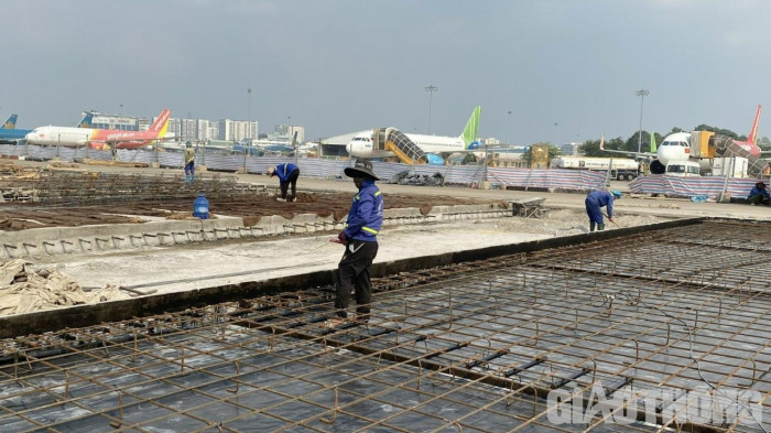 Loạt bến đỗ sắp sửa, chữa nâng cấp hơn 182 tỷ đồng ở sân bay Tân Sơn Nhất - Ảnh 1.