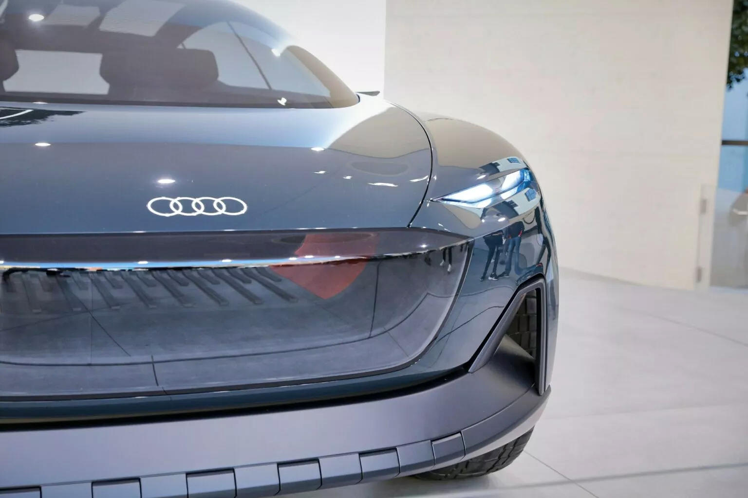 Audi ra mắt mẫu SUV có thể biến thành bán tải trong chớp mắt  - Ảnh 11.