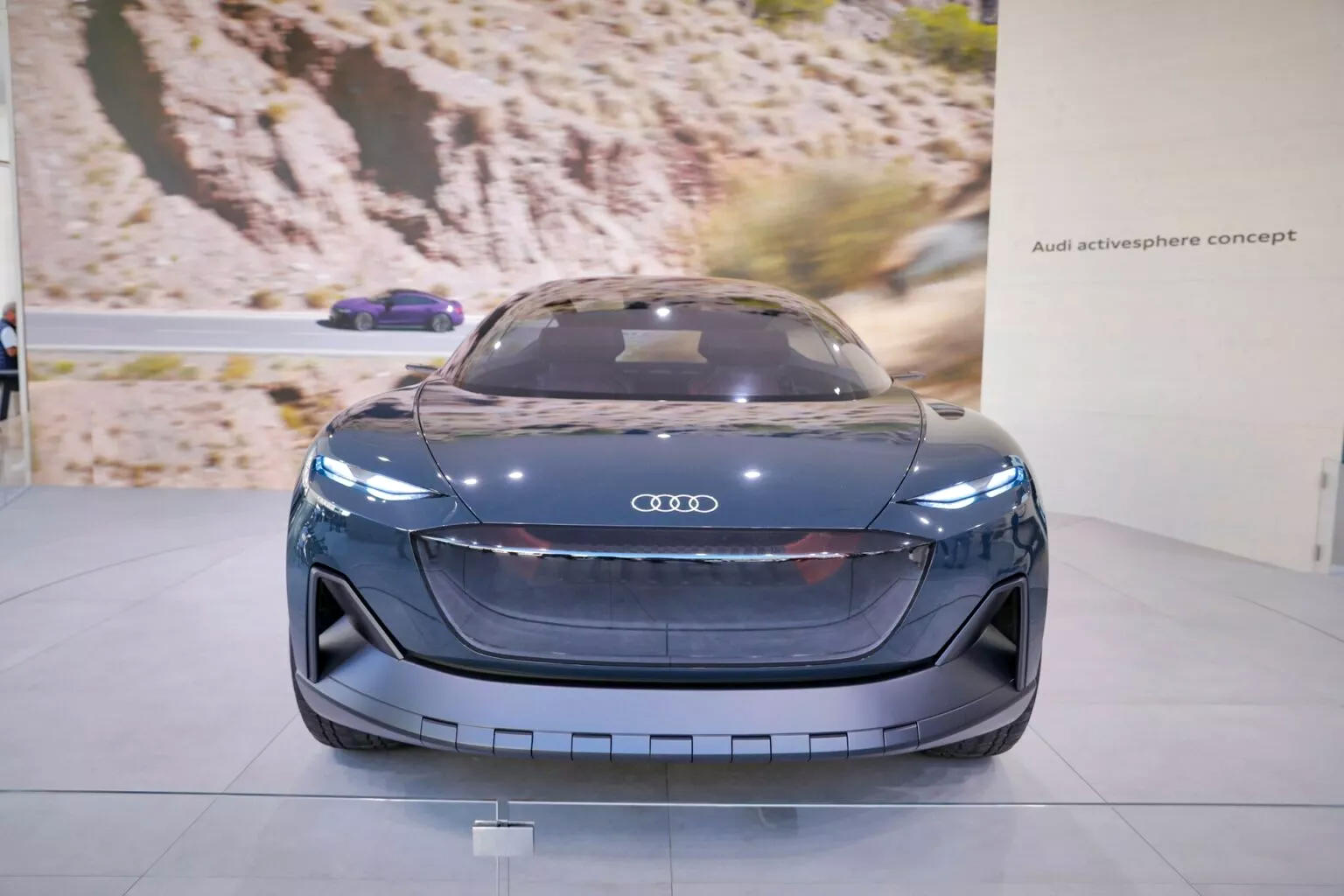 Audi ra mắt mẫu SUV có thể biến thành bán tải trong chớp mắt  - Ảnh 6.