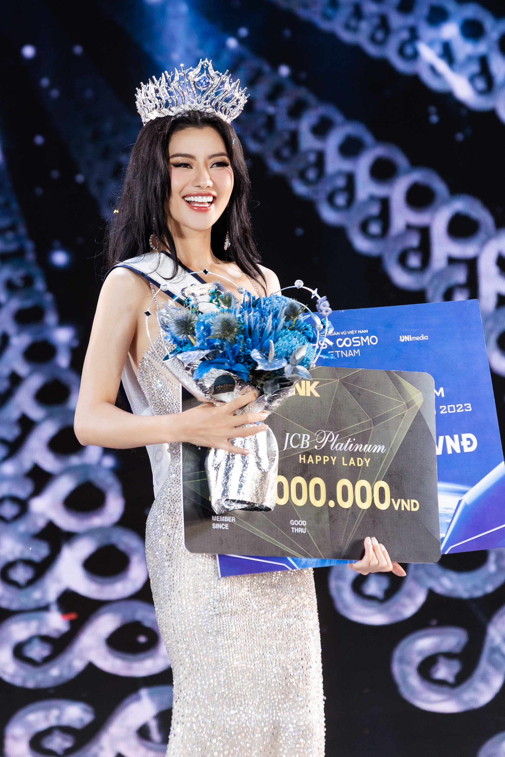 Hoa hậu Hoàn vũ Việt Nam - Miss Cosmo Vietnam 2023 gọi tên Bùi Thị Xuân Hạnh- Ảnh 4.