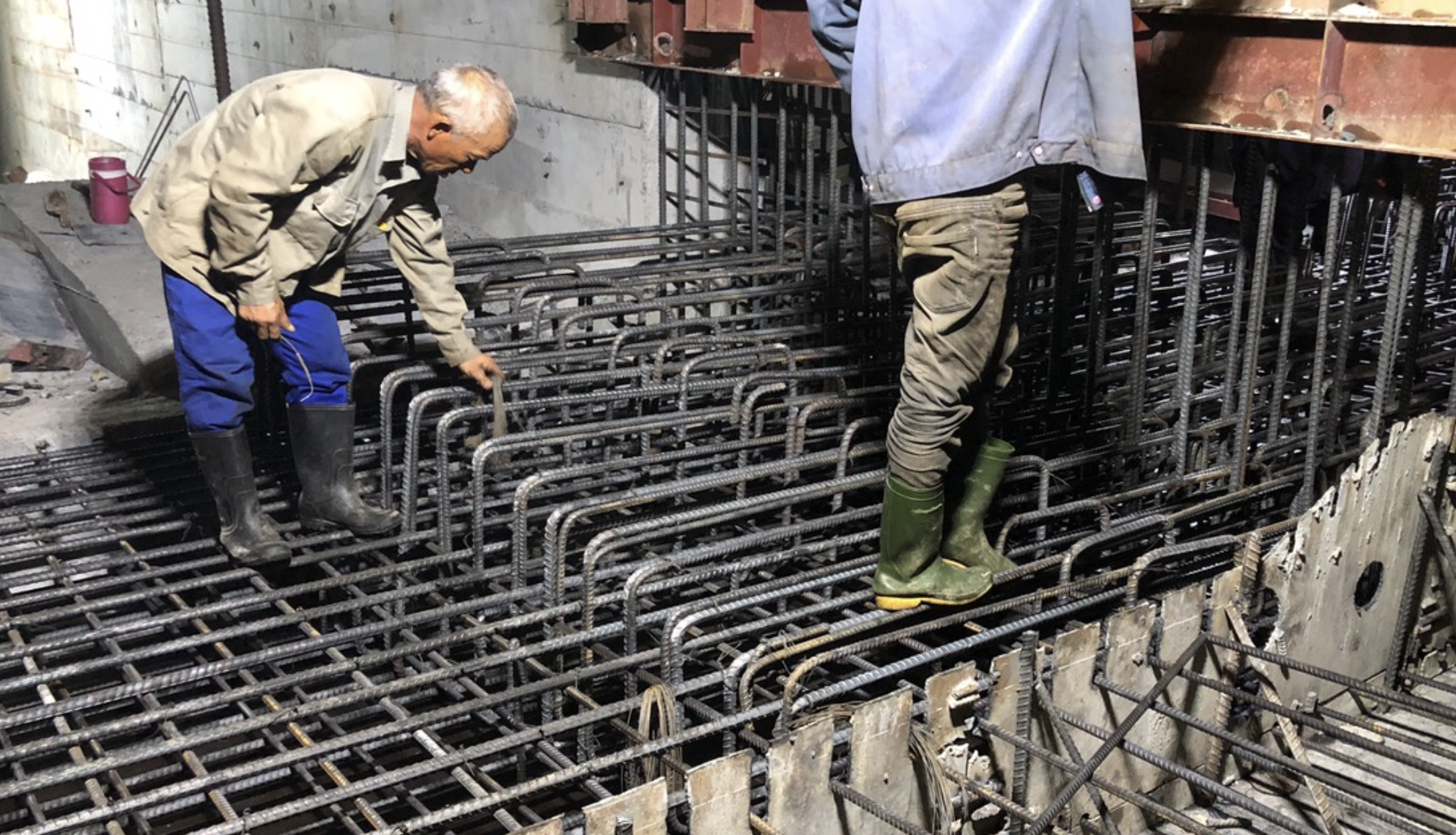Những công trường sáng đèn nhộn nhịp thi công xuyên đêm w88 thừa ở Đồng Nai- Ảnh 19.