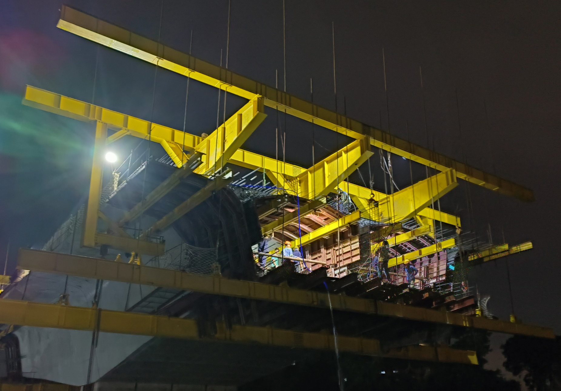 Những công trường sáng đèn nhộn nhịp thi công xuyên đêm w88 thừa ở Đồng Nai- Ảnh 16.