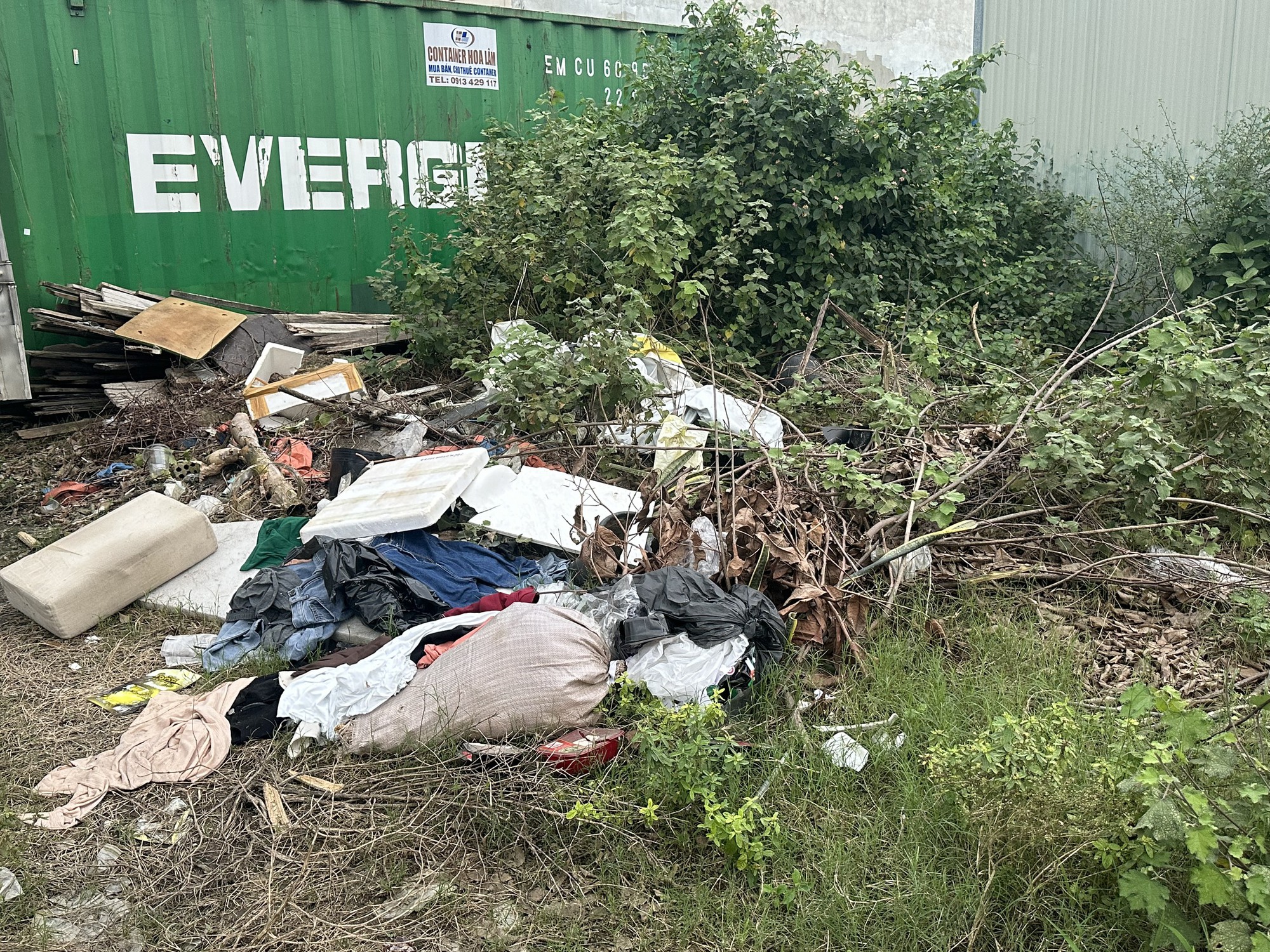Đà Nẵng: Tái diễn nạn đổ rác thải ngổn ngang ở khu đô thị Phước Lý- Ảnh 5.