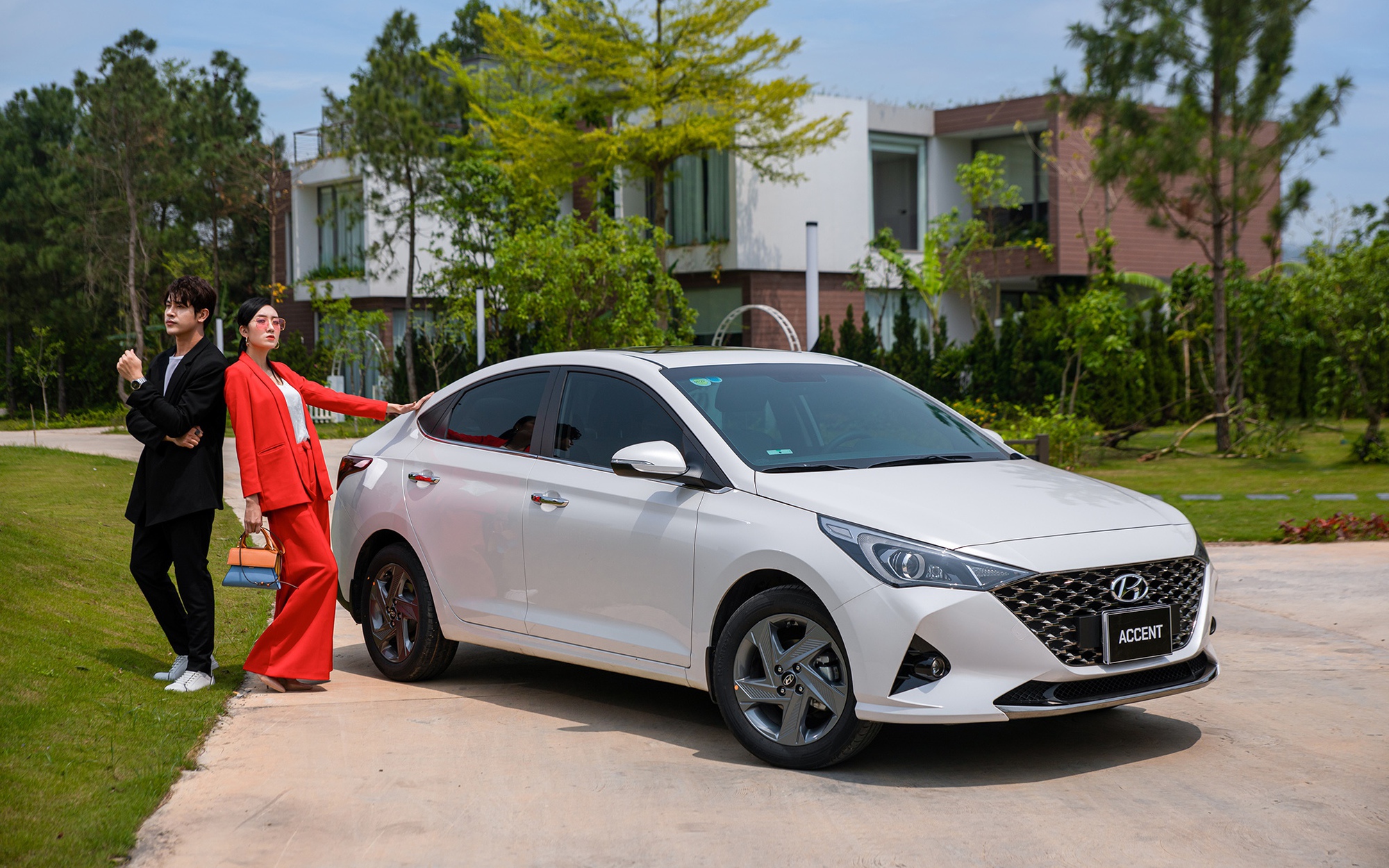 Top 10 mẫu ô tô tầm giá 600 triệu đồng ăn khách nhất Việt Nam