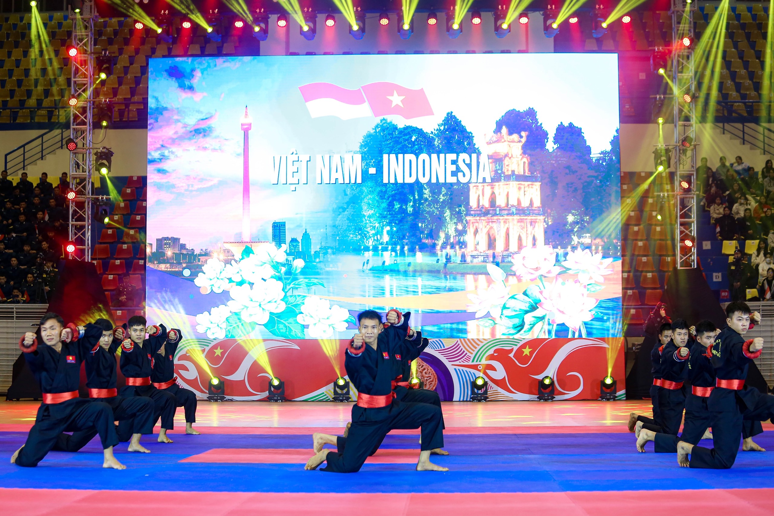 Chủ tịch nước và Tổng thống Indonesia xem trình diễn Pencak silat, võ cổ truyền- Ảnh 8.