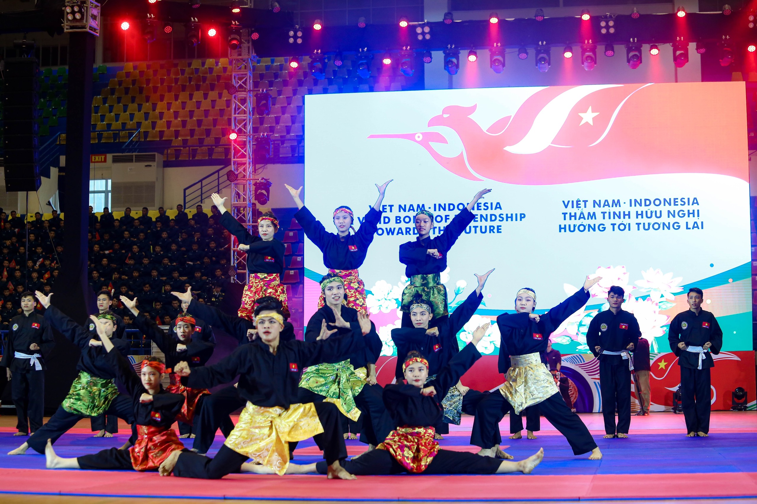 Chủ tịch nước và Tổng thống Indonesia xem trình diễn Pencak silat, võ cổ truyền- Ảnh 3.