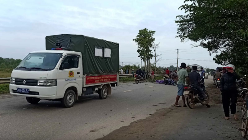 Hiện trường vụ TNGT khiến người đàn ông 49 tuổi tử vong tại chỗ.