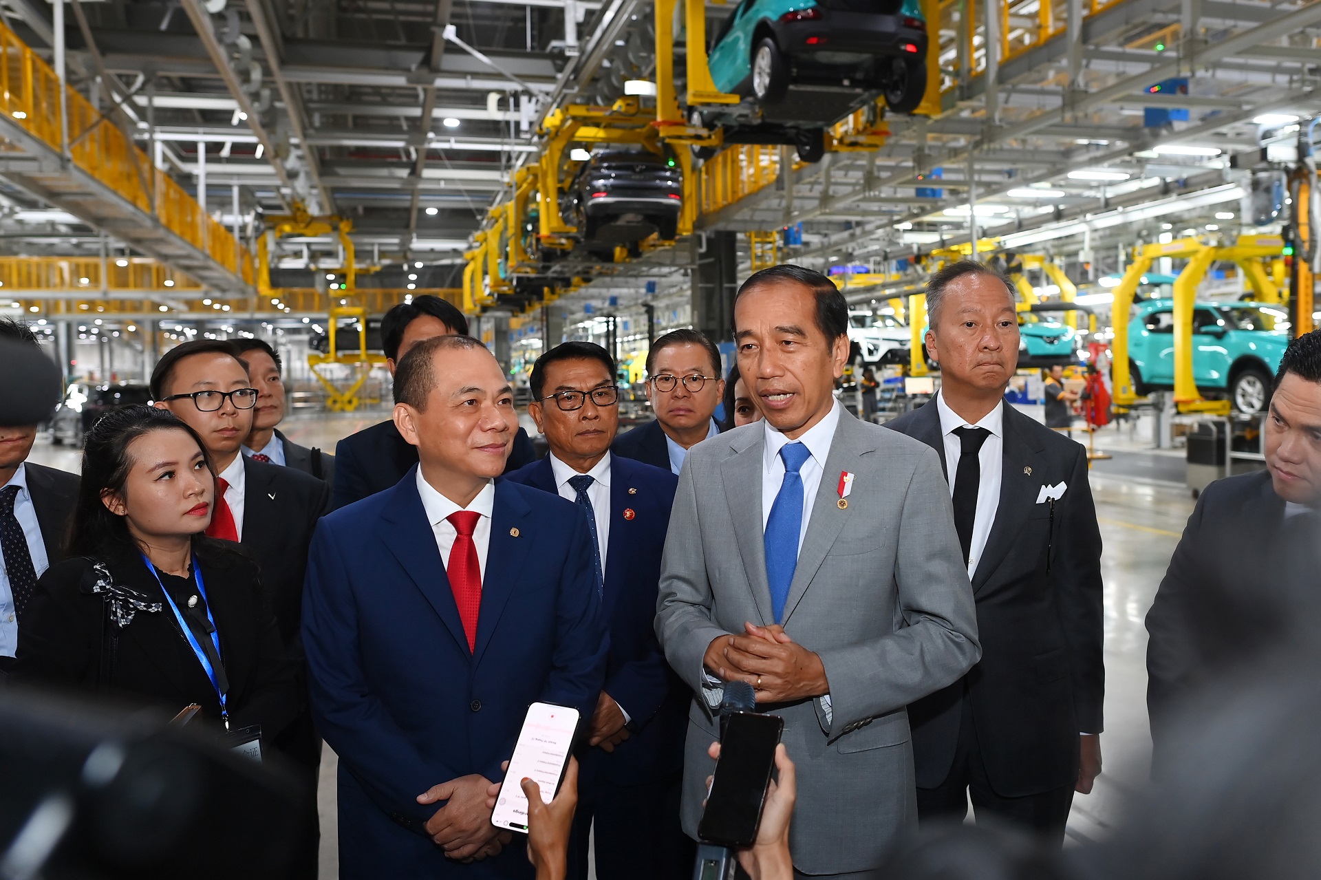 Tổng thống Indonesia thăm nhà máy ô tô VinFast- Ảnh 1.